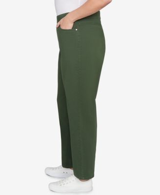 Plus Size Mount Laurel Allure Front Pocket Pull On Short Length Pants