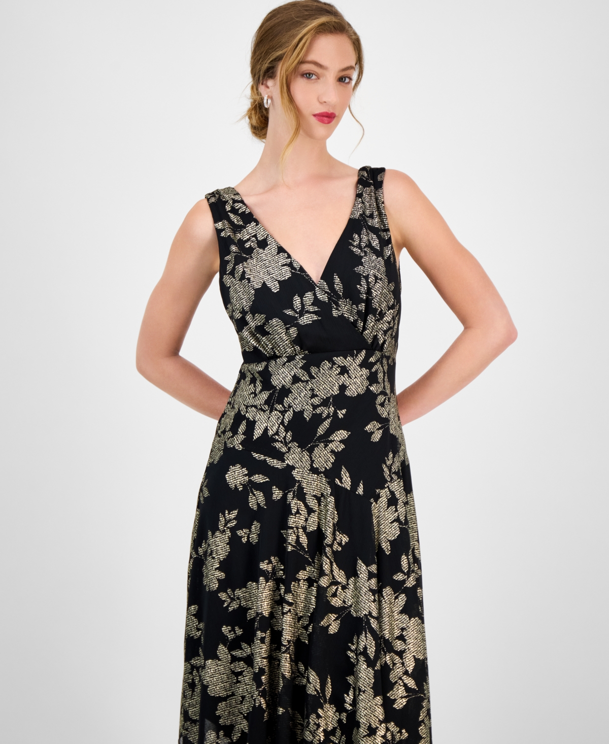 Connected Women's Foil Chiffon Asymmetric-hem Dress In Black