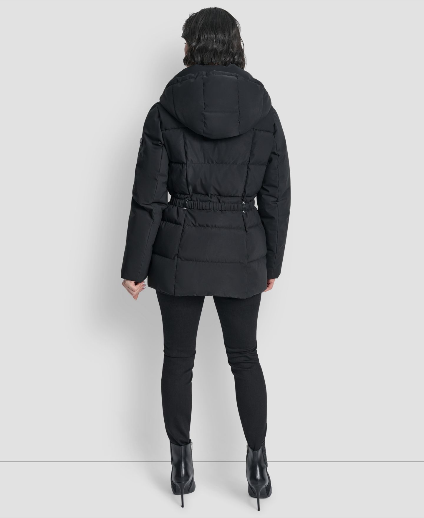 Женская куртка DKNY Belted Hooded Puffer, цвет: Чёрный — фото 5