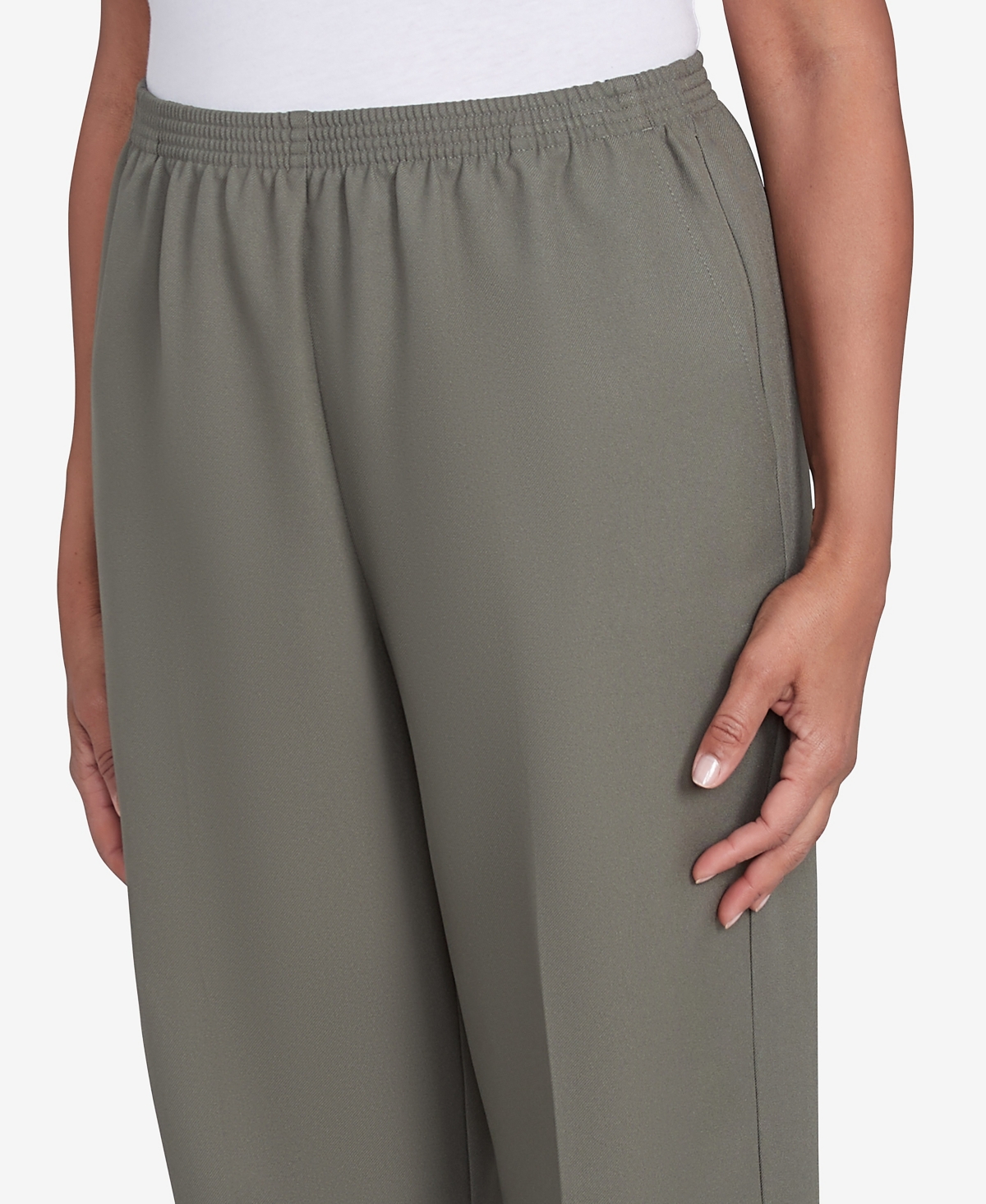 Alfred Dunner Petite Classic Full Elastic Short Mid Rise Pant In Green