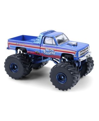 1/64 1982 GMC Sierra 2500,Kings of Crunch Series 16