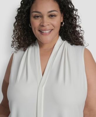 Plus Size Sleeveless V-Neck Top