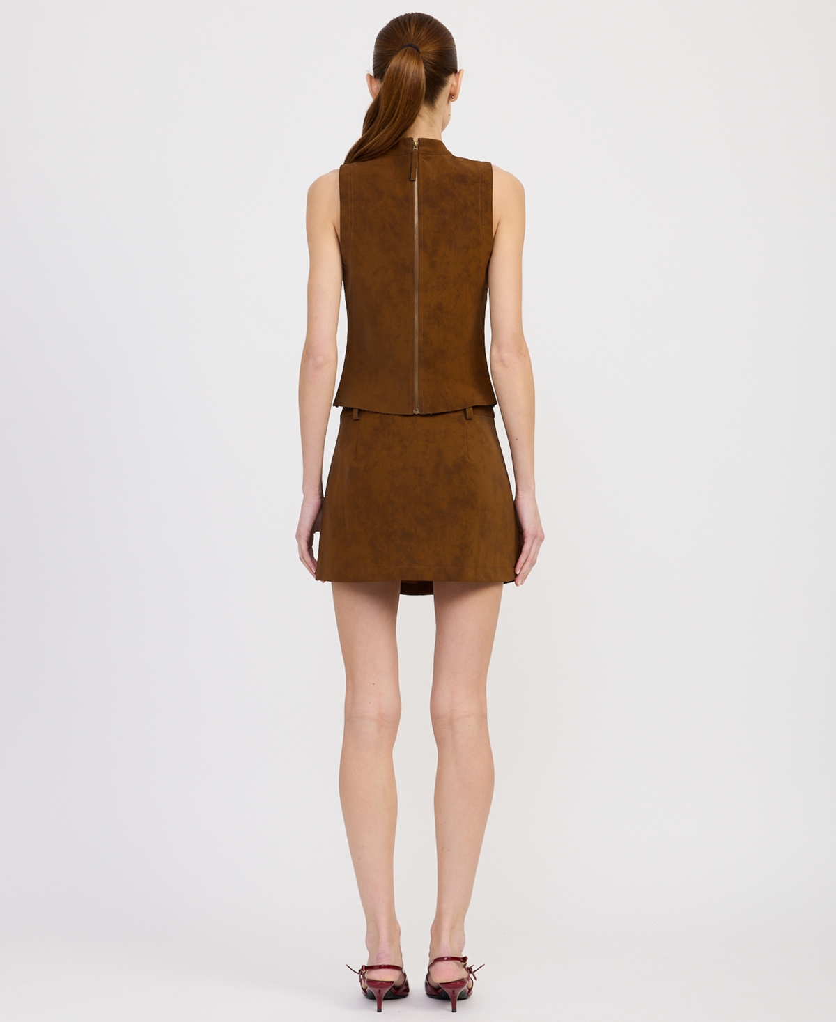 En Saison Elosie High-neck Tank Top In Brown
