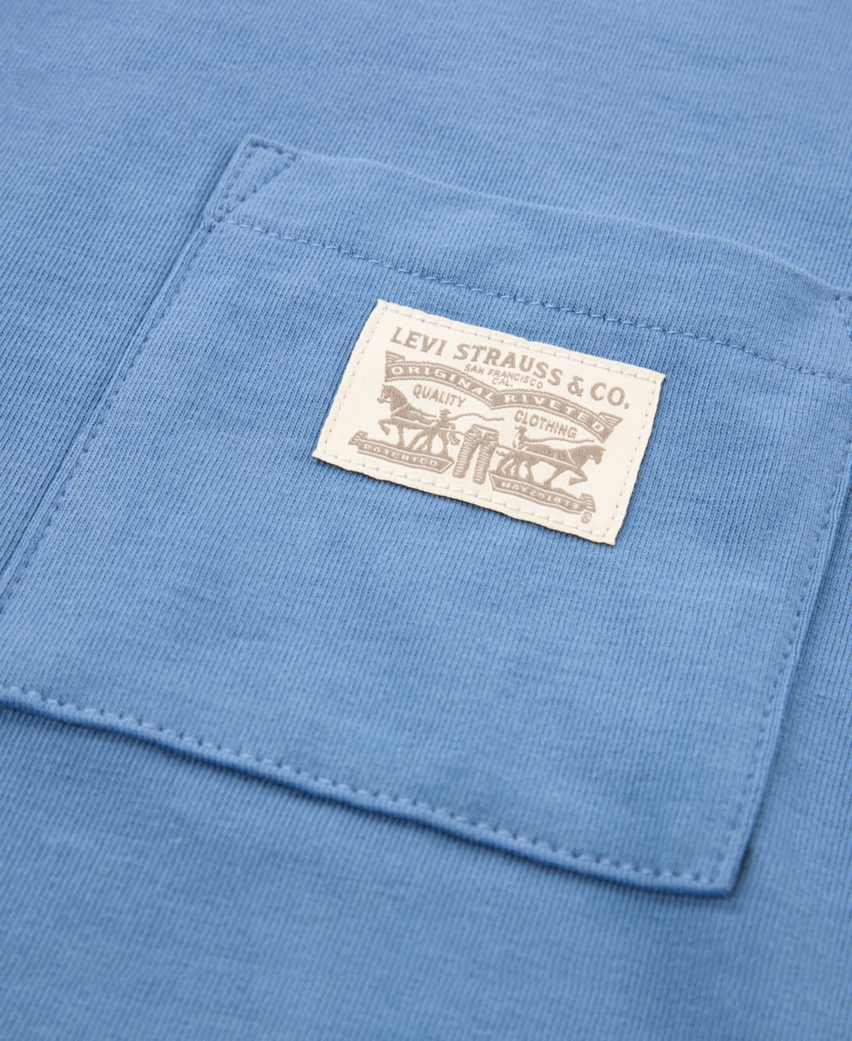 Levi's Big Boys Curved Hem Patch Pocket T-shirt In Blue