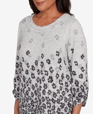 Women's Classic Floral Border Gathered Sleeve Top