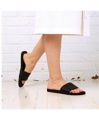 Women s Banyan Rubber Spa/Shower Slide Sandals