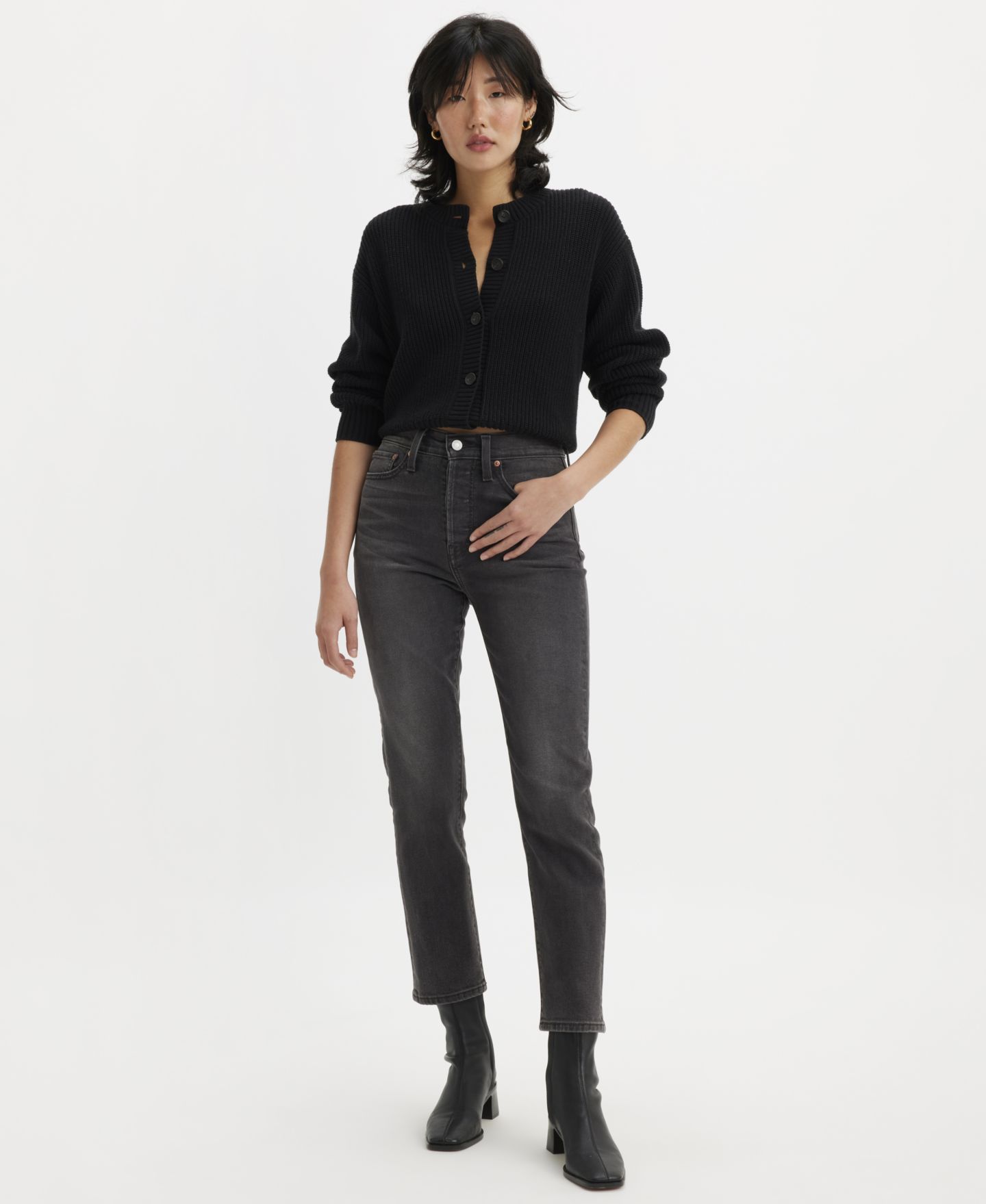 Женские джинсы Levi's Wedgie Straight-Leg High-Rise Cropped Jeans, цвет: Чёрный — фото 2