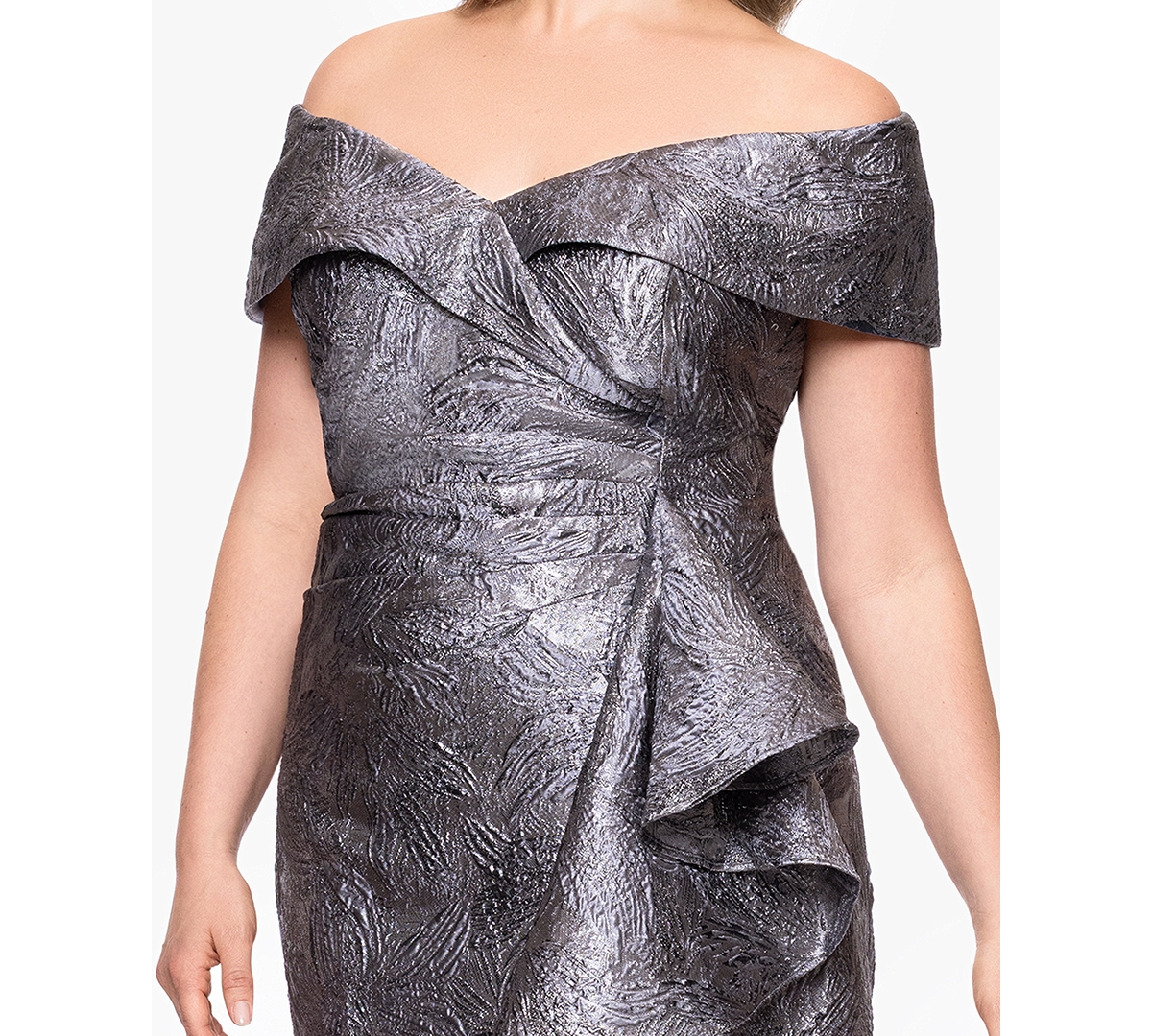 Xscape Plus-size Brocade Sweetheart Neck Gown In Gray