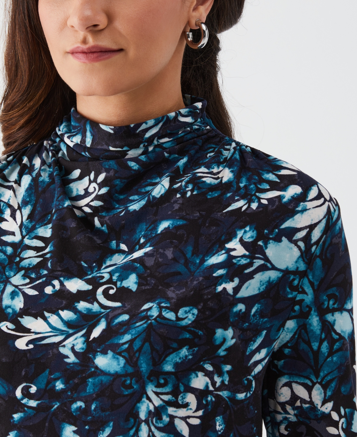 Ella Rafaella Women's Shadow Damask Print Ruched Mock Neck Long Sleeve Top In Blue