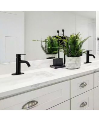 Single Hole Single-Handle Bathroom Faucet