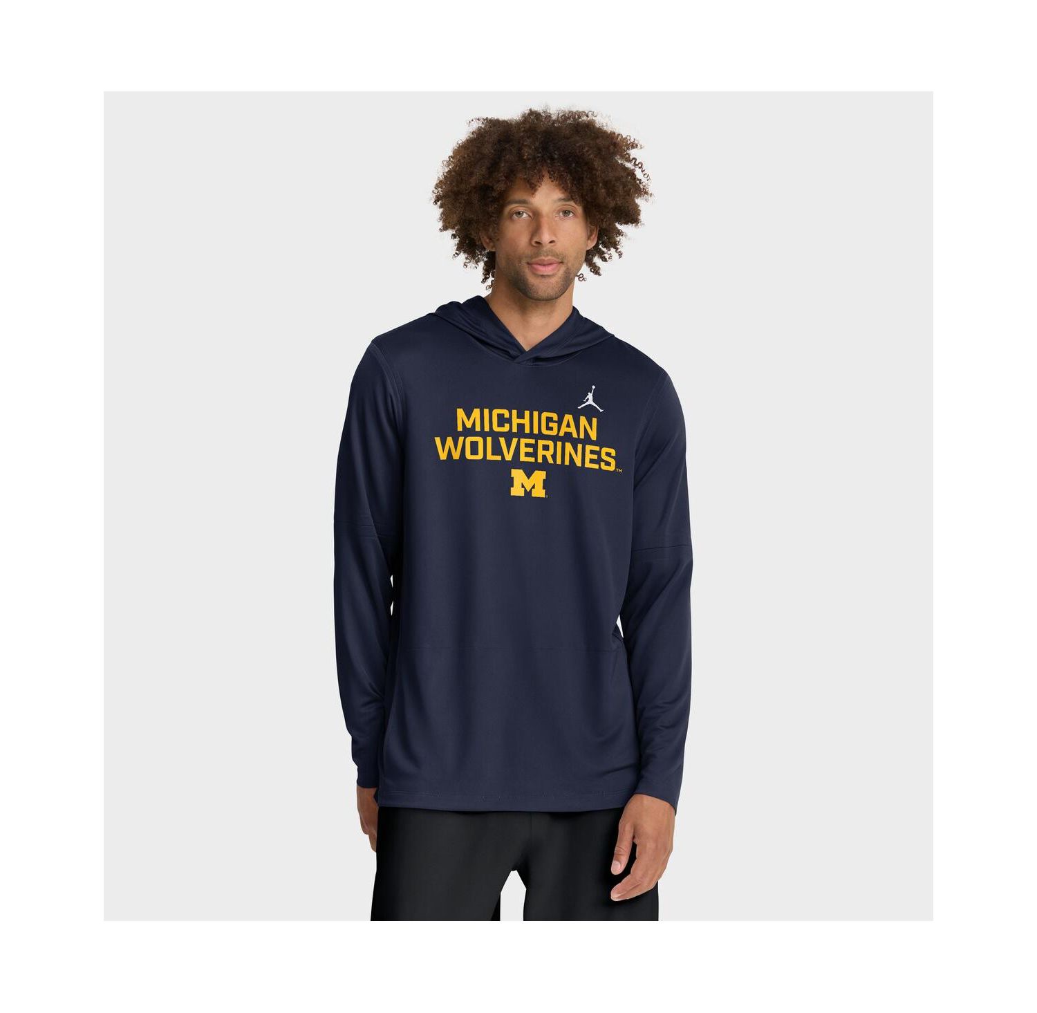 Men's Navy Michigan Wolverines 2025 Sideline Performance Long Sleeve Hoodie T-Shirt