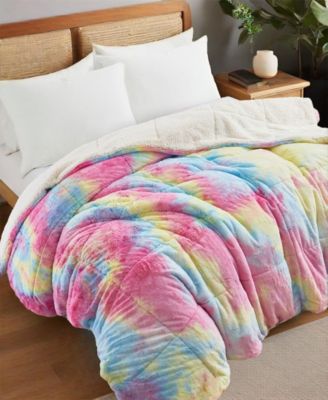 Reversible Medium Weight Plush Faux Fur Comforter, King