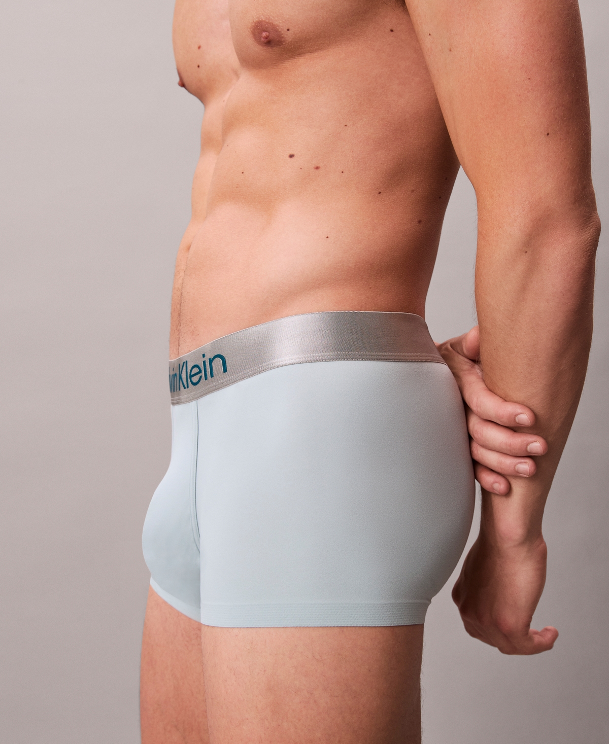 Calvin Klein Men's Logo Trunks In Gold