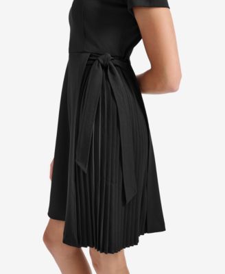 Women's Short Sleeve Pleat Dress