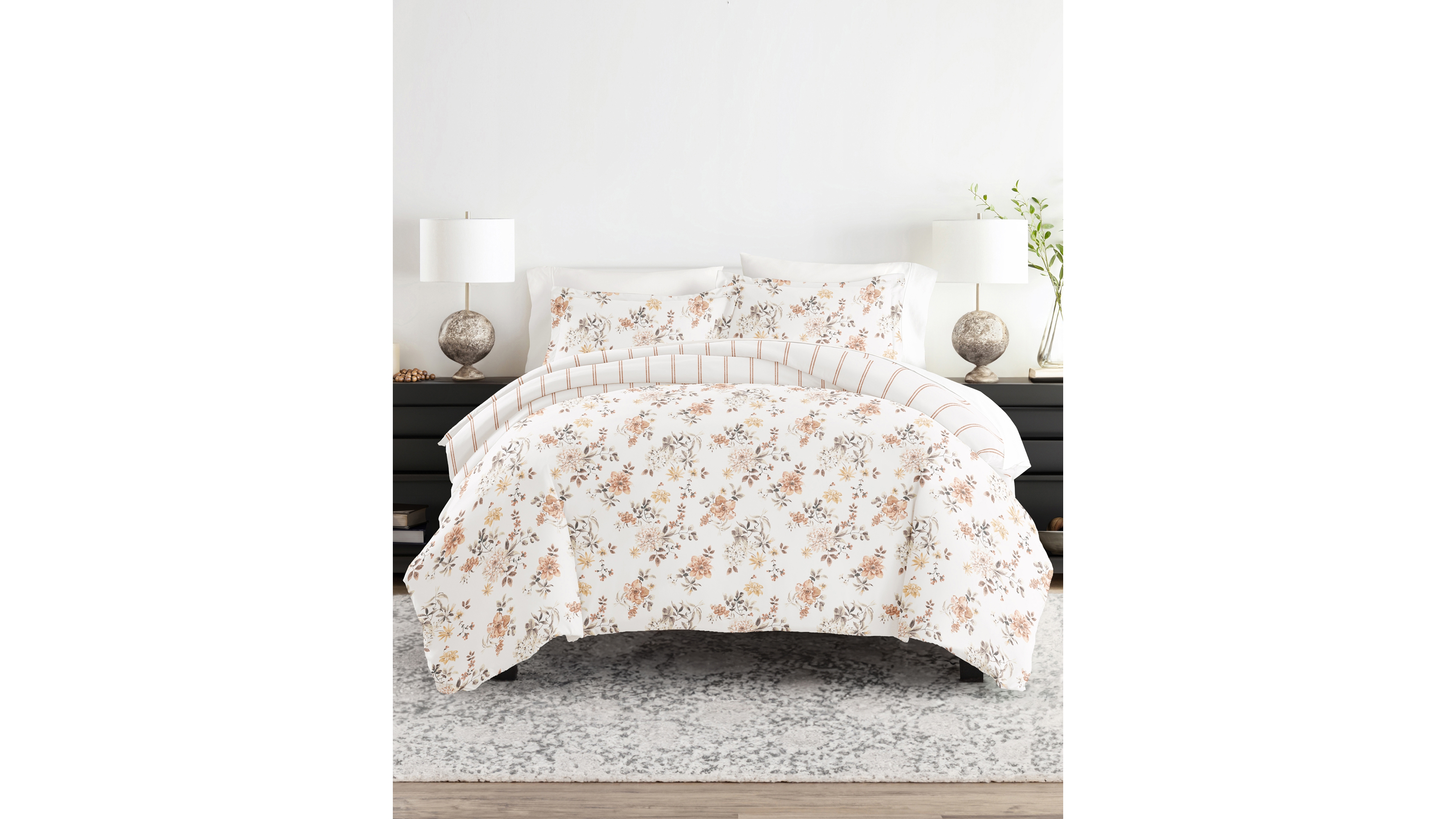ienjoy Home Timeless Pattern Reversible 2-Pc. Duvet Cover Set