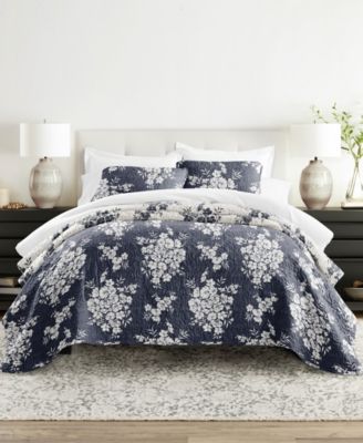 Distressed Bouquet Reversible 3-Pc. Quilt Set, Full/Queen