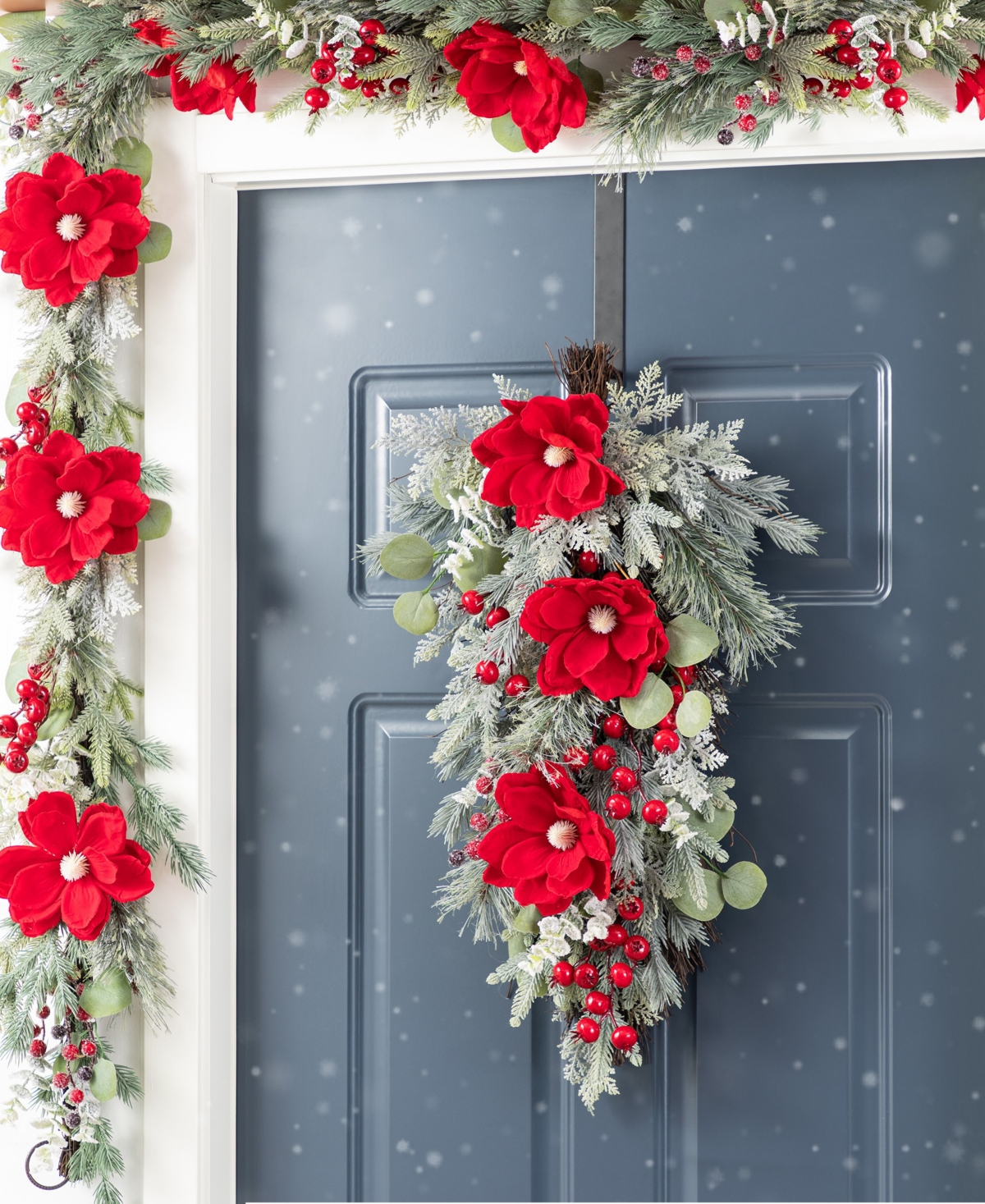 Glitzhome 28" Christmas Mangnolia Berry Teardrop