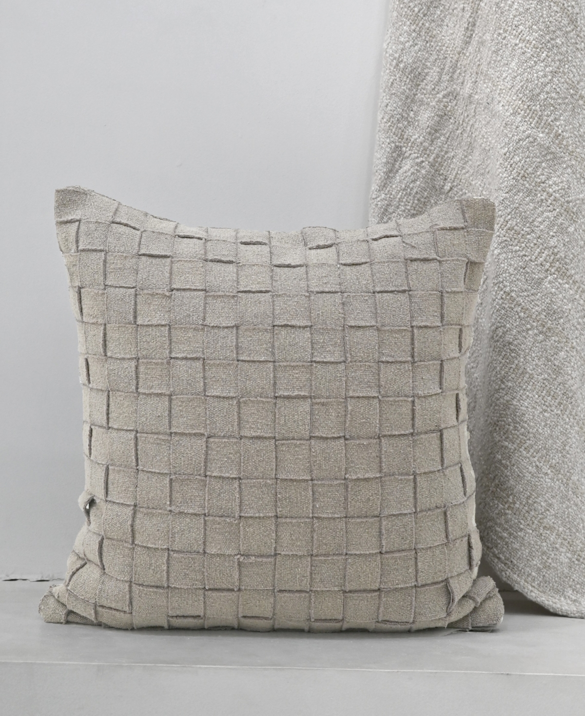 Vibhsa Baltic Cut And Sew Decorative Pillow, 20" X 20" In Gray