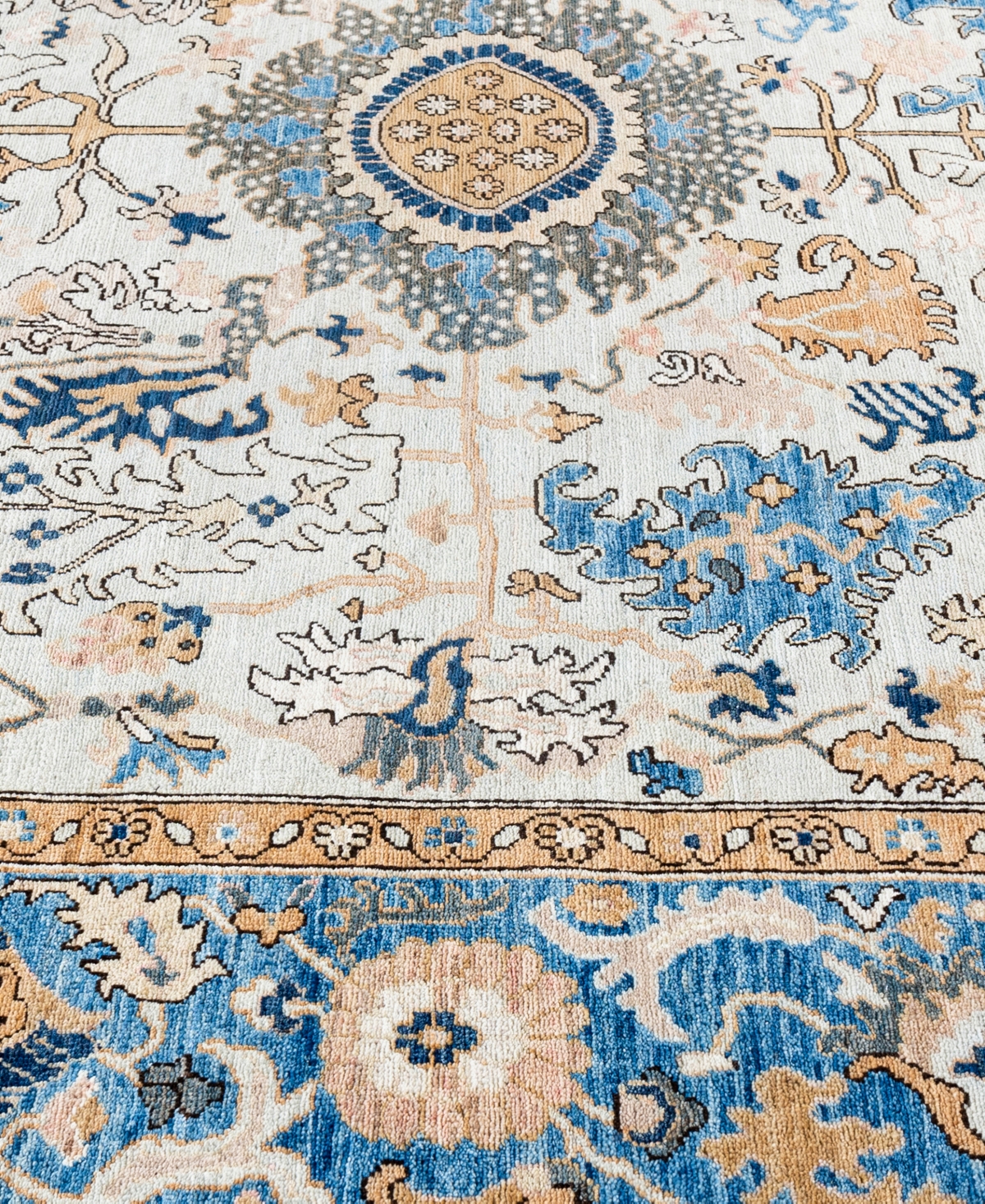Adorn Hand Woven Rugs Serapi M0103-193 8'1"x10' Area Rug In White