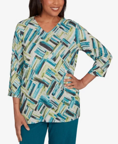 Petite Lake Champlain Detailed V Neck Brushstroke Top - Spruce