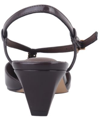 Women's Harriette Kitten Heel Dress Pumps