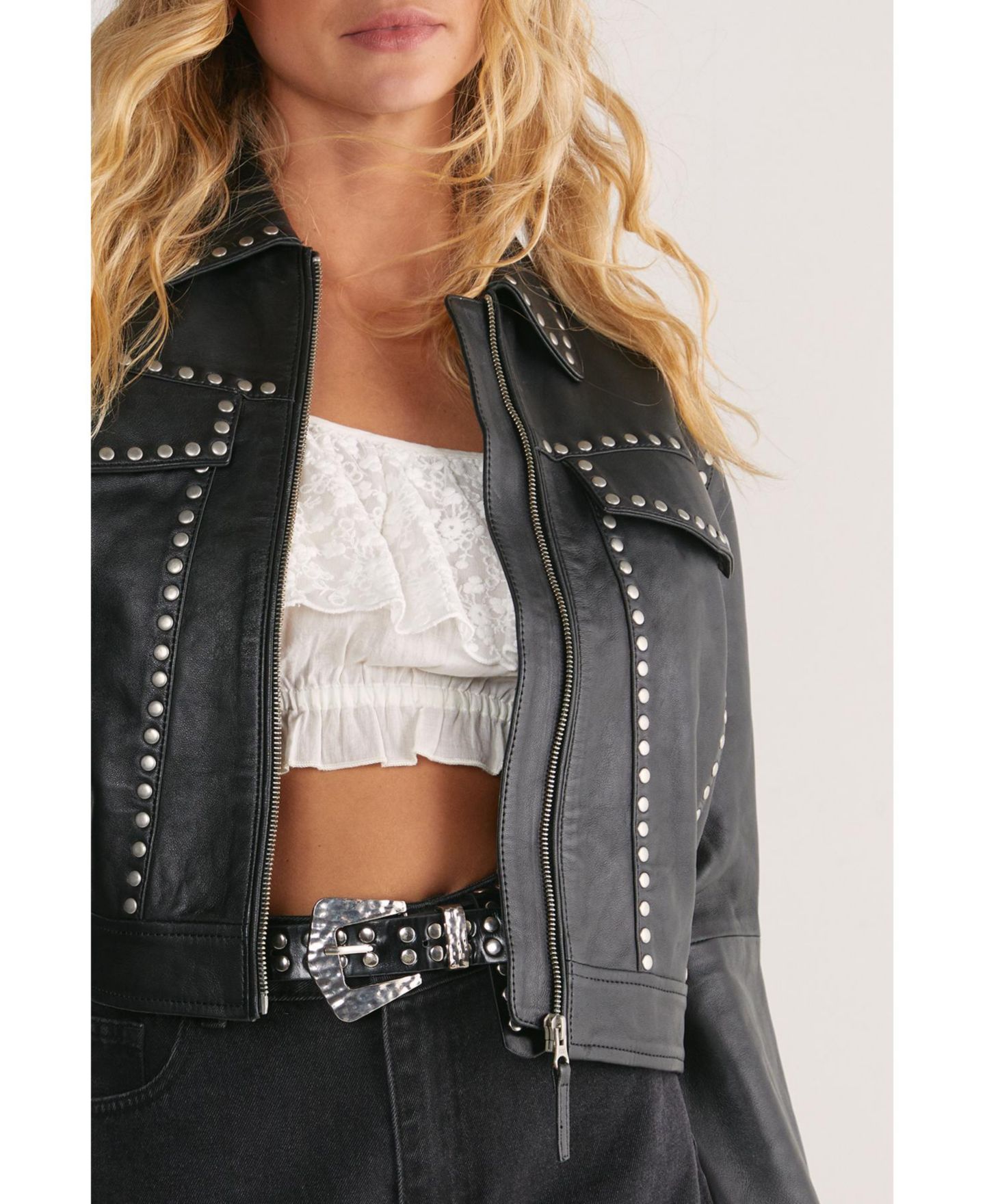 Женская куртка Nasty Gal Leather Studded Cropped Jacket, цвет: Чёрный — фото 7