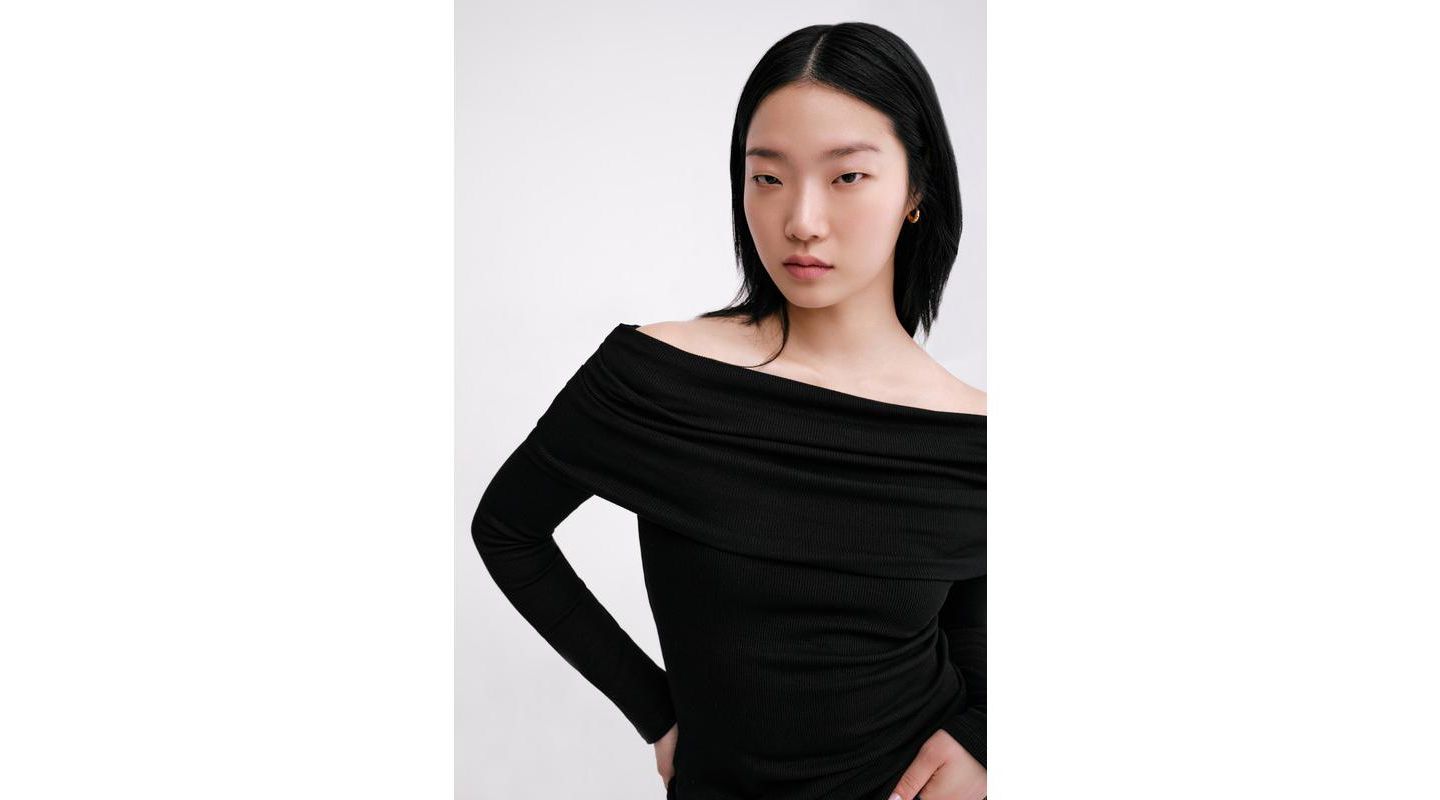 Женский топ Marcella Bennett Off-Shoulder Bardot Ribbed-Jersey Fitted, цвет: Чёрный — фото 4