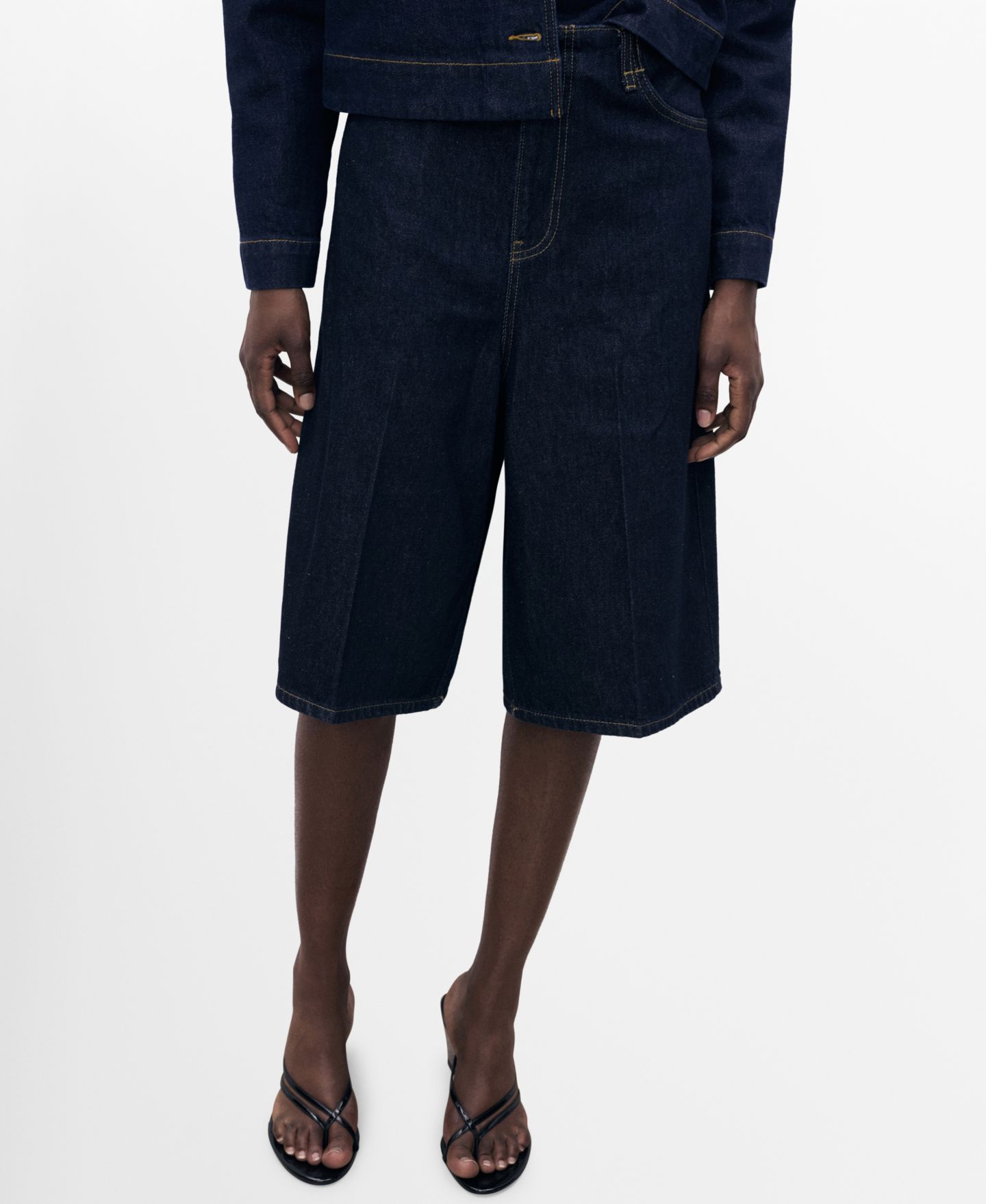 Женские шорты Mango Mid-Rise Denim Bermuda, цвет: Синий — фото 1