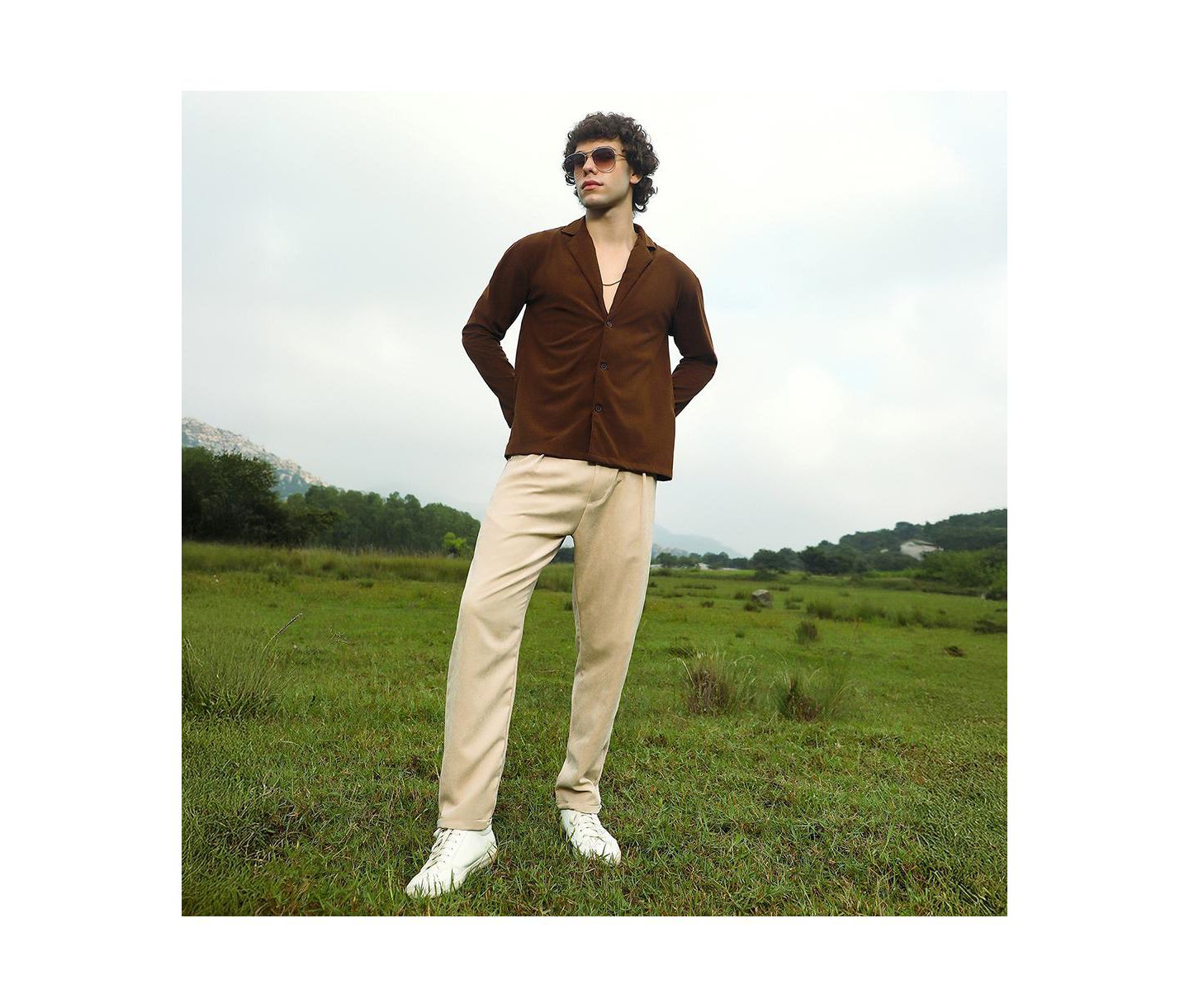 Мужская рубашка Cahoot Campus Sutra Chocolate Brown Ribbed Oversized, цвет: Коричневый — фото 3