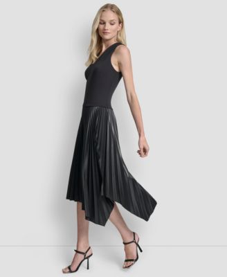 Women's Sleeveless V-Neck Fit & Flare Dress