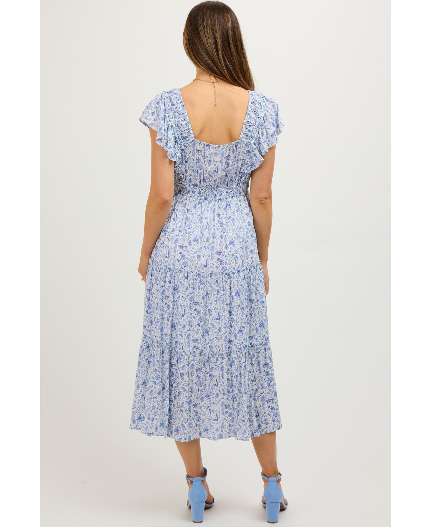 Женское платье Pinkblush Blue Floral Front Ruched Ruffle Shoulder Tiered Midi, цвет: Синий — фото 4
