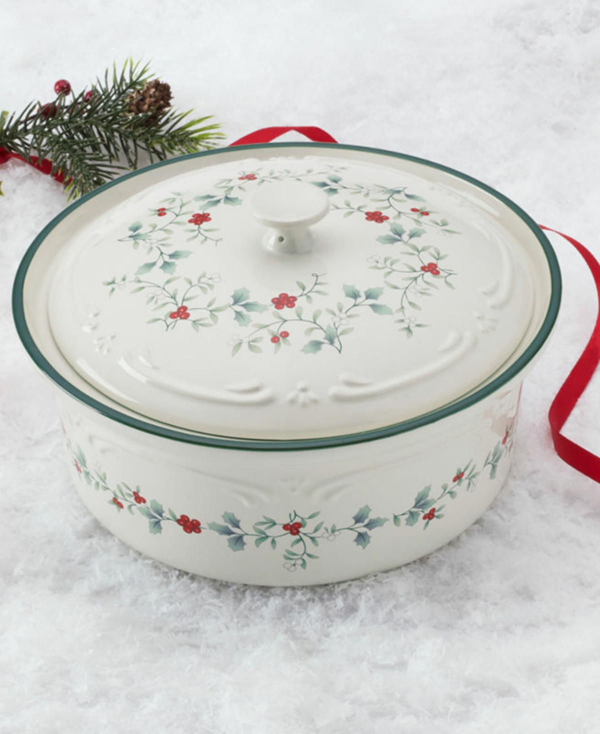 Winterberry Covered Casserole Dish
