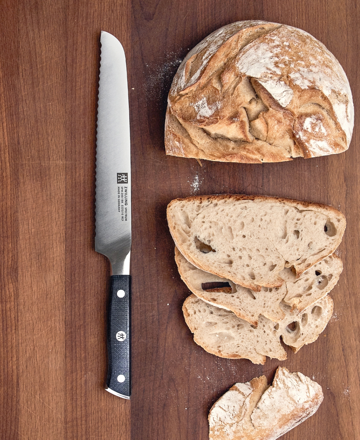 Zwilling Spectrum 8-inch Bread Knife In Black
