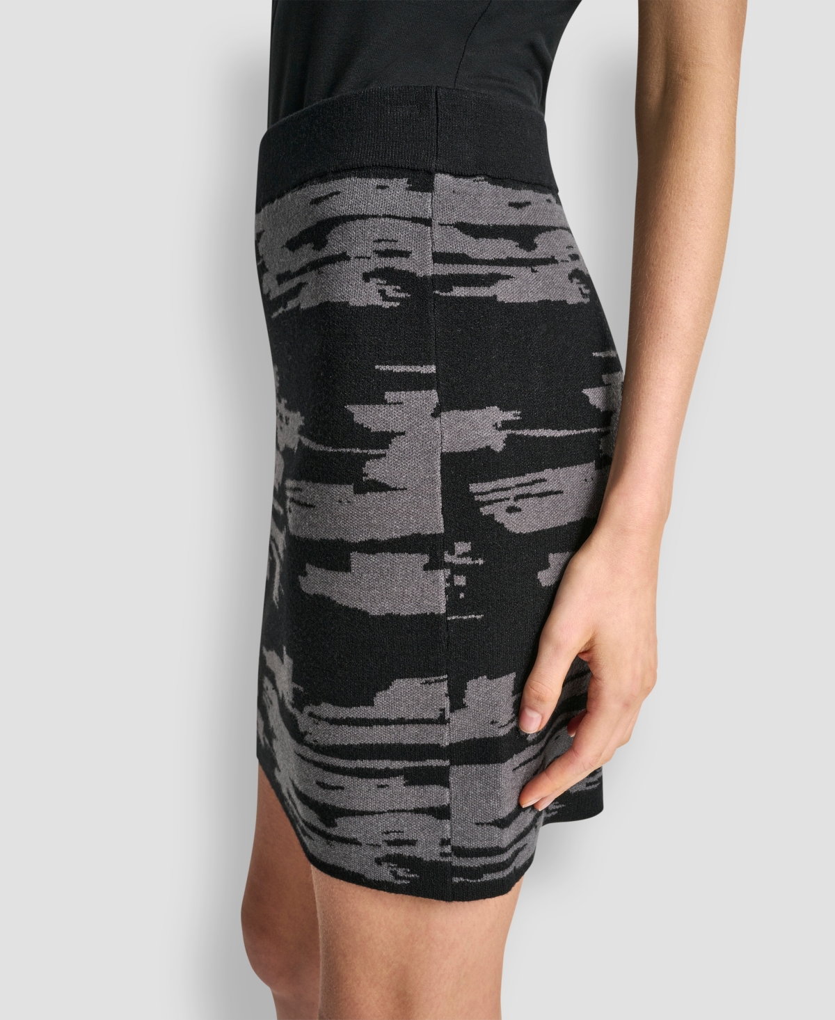 Dkny Women's Pull-on Mini Skirt In Black