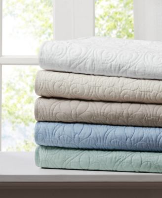 Quebec Quilted Throw, 60" x 70"