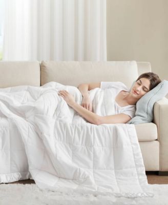 Windom Lightweight Down Alternative Satin Trim Blanket, King