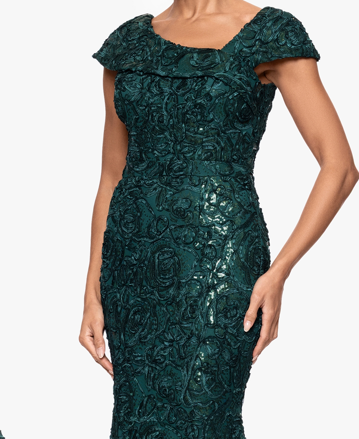 Xscape Women's Asymmetric Neck Long Dress
