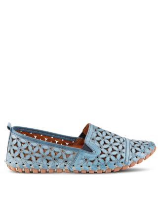 Flowerflow Laser-Cut Leather Loafer with Floral Detailing and Flexible Sole