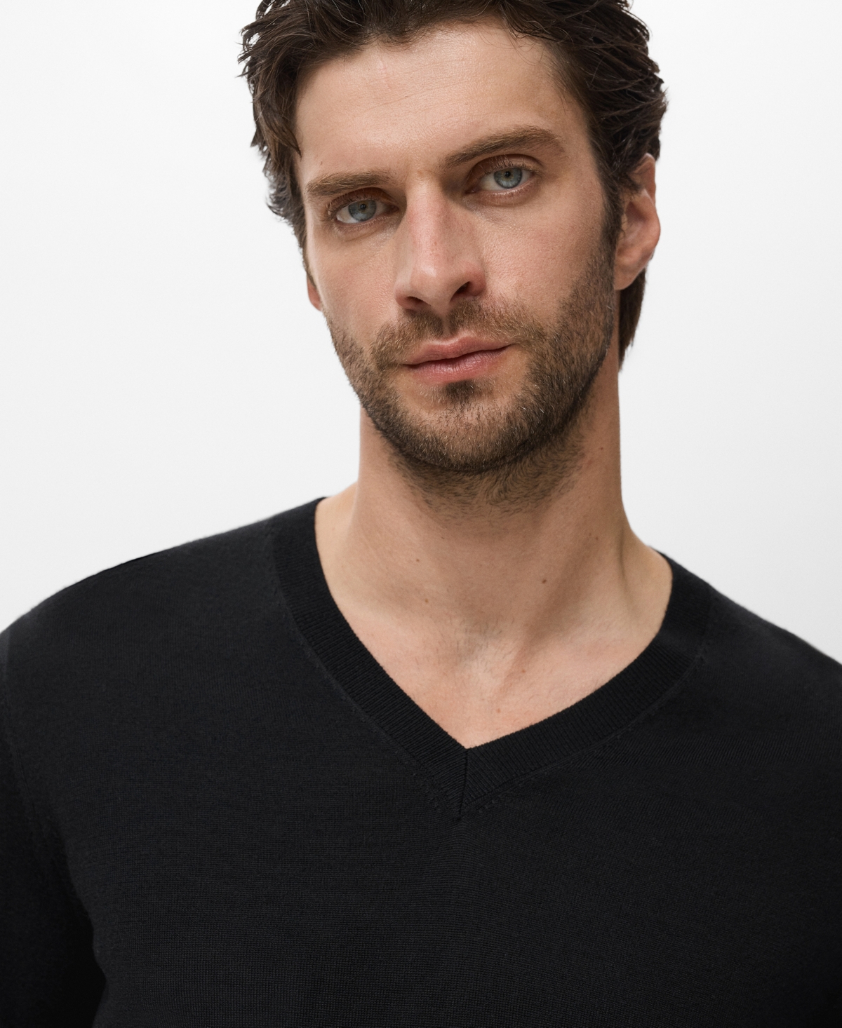 Mango Solid Wool V-neck Sweater In Black