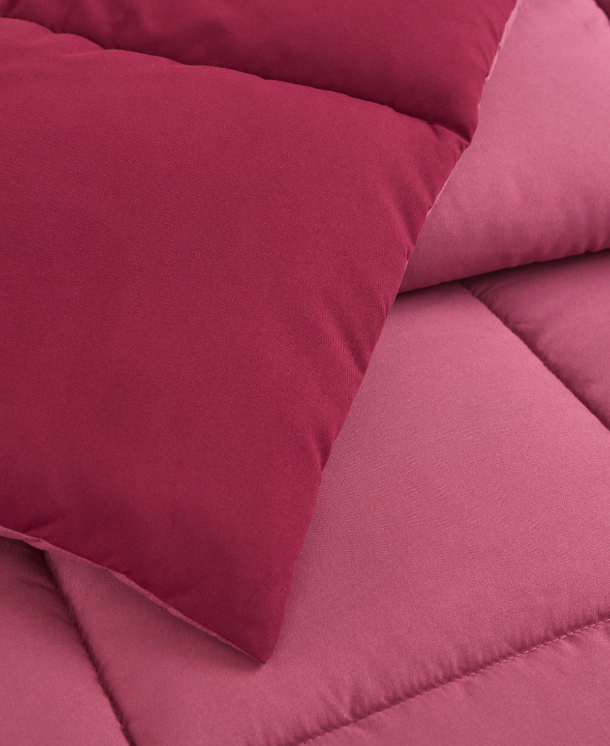 Arch Studio Microfiber Down Alternative Comforter