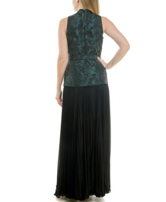 Women's V-Neck Pleat Detail Dress