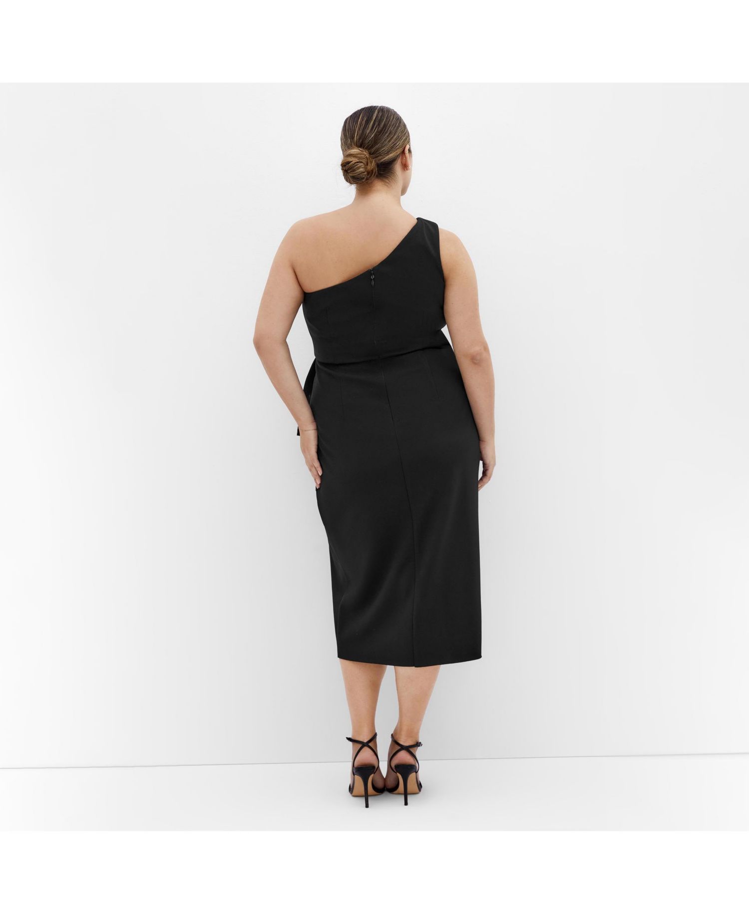 Plus Size Priyanka One Shoulder Dress