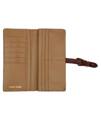 2 Piece Gift Set with Sculpted Buckle Wallet and Removeable Card Organizer