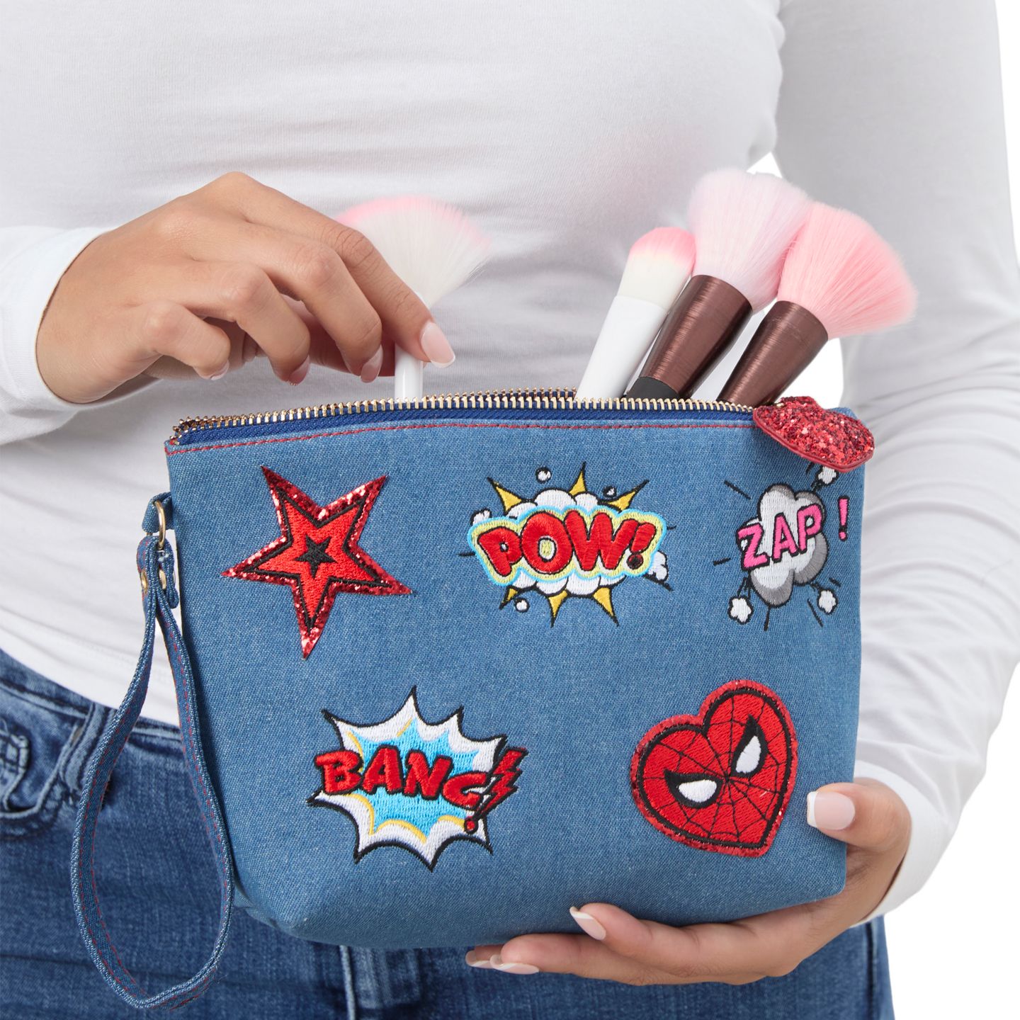 Сумка Marvel SpiderMan Denim Patch Cosmetic Pouch with Comic Pop Embellishments, цвет: Синий / Разноцветный — фото 2