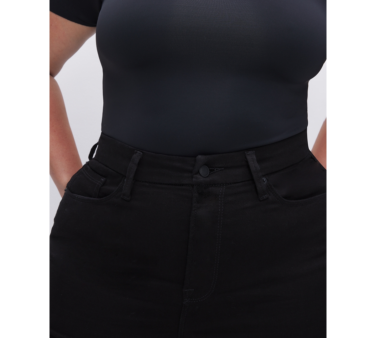 Good American Plus Size Never Fades Flare Jeans In Black