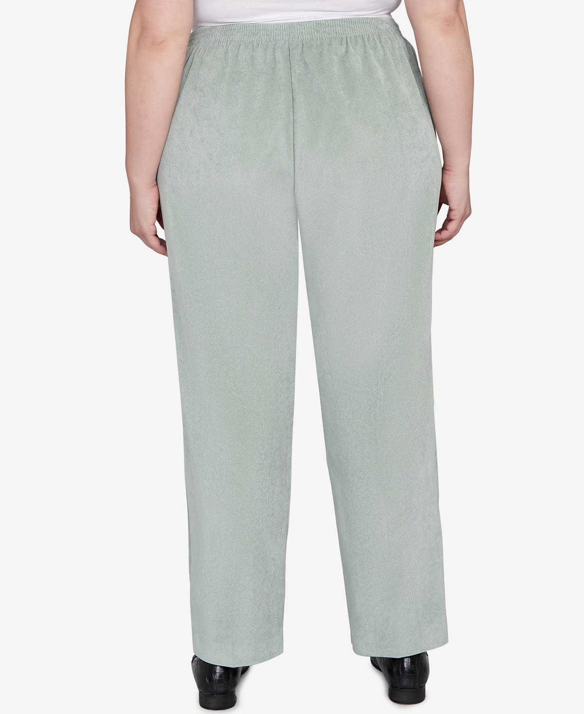 Alfred Dunner Plus Size Stockbridge Pull-on Corduroy Flat Front Short Length Pant In Green