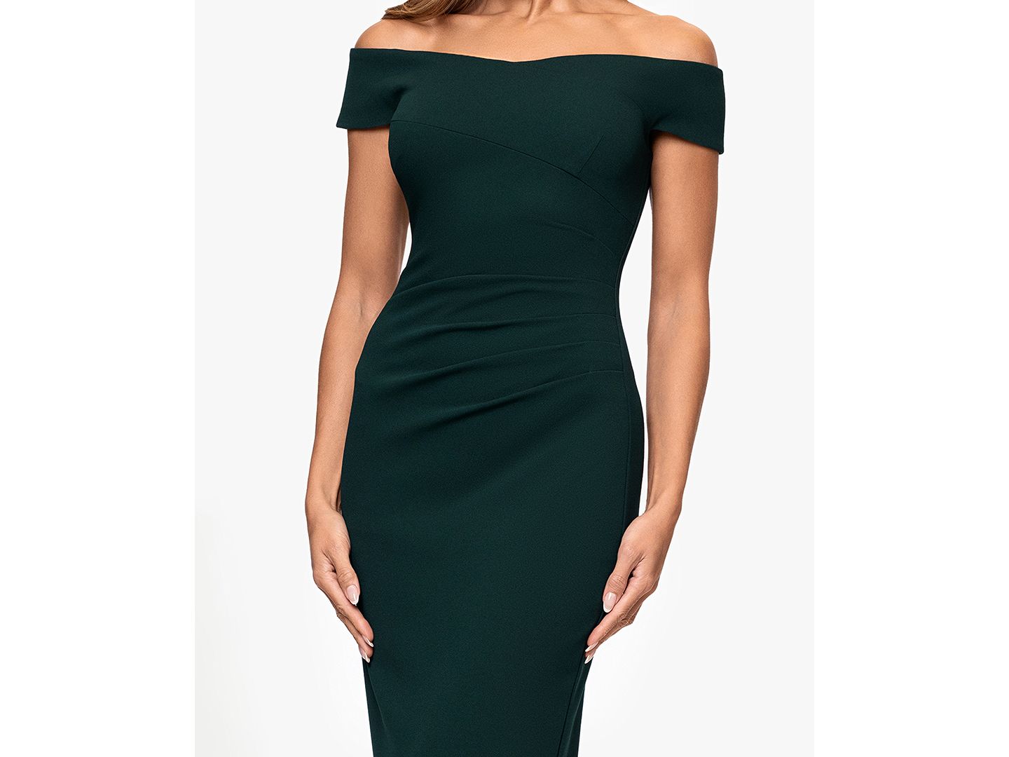 Женское платье XSCAPE Off The Shoulder Back Slit, цвет: Сосновый — фото 3