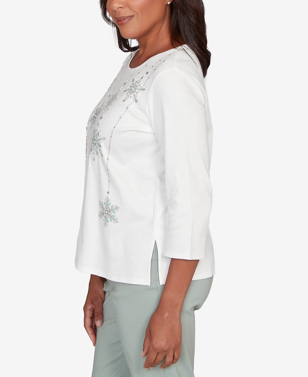 Alfred Dunner Petite Stockbridge Snowflake Cultivated Pearl Studded Shimmer Top In White