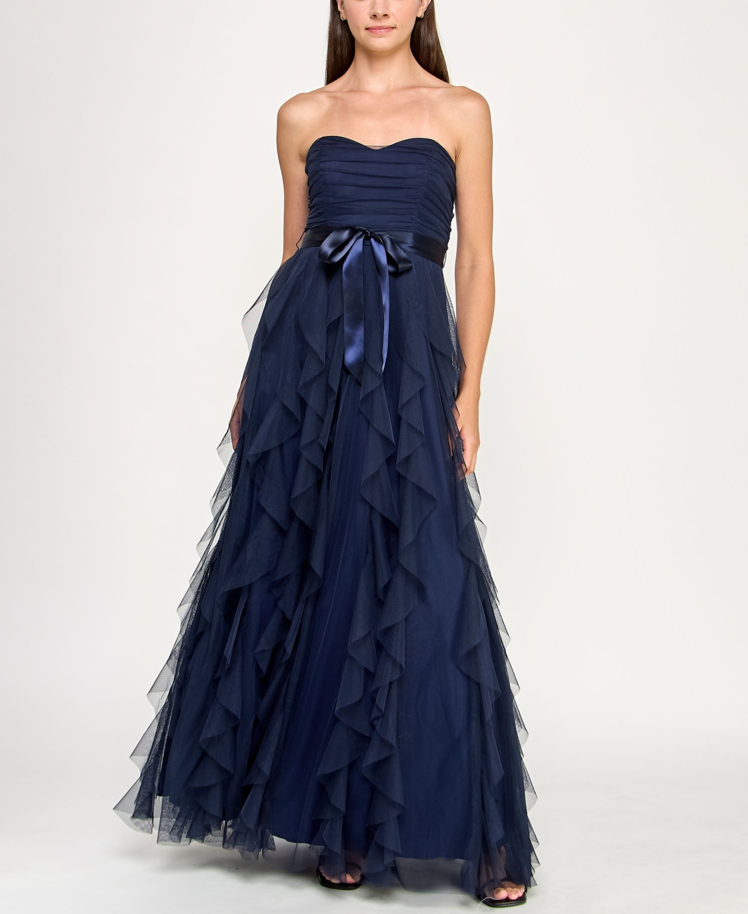 Women's Strapless Sweetheart Gown
