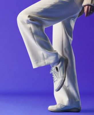 Women's Bryianne Bayla Round Toe Sneakers